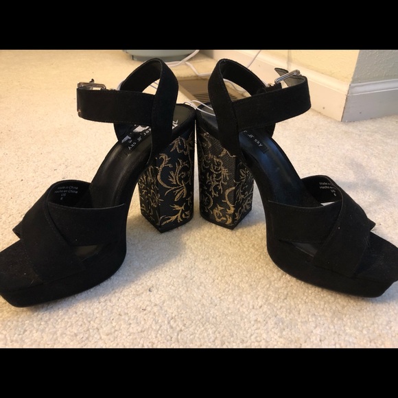 parker and sky Shoes - New !70s style heels